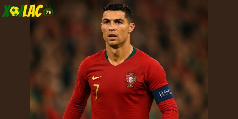 Ronaldo là mũi nhọn trong trận Armenia vs Bồ Đào Nha.