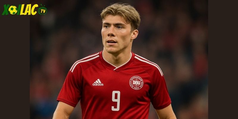 Højlund là hy vọng trong trận Đan Mạch vs Scotland.